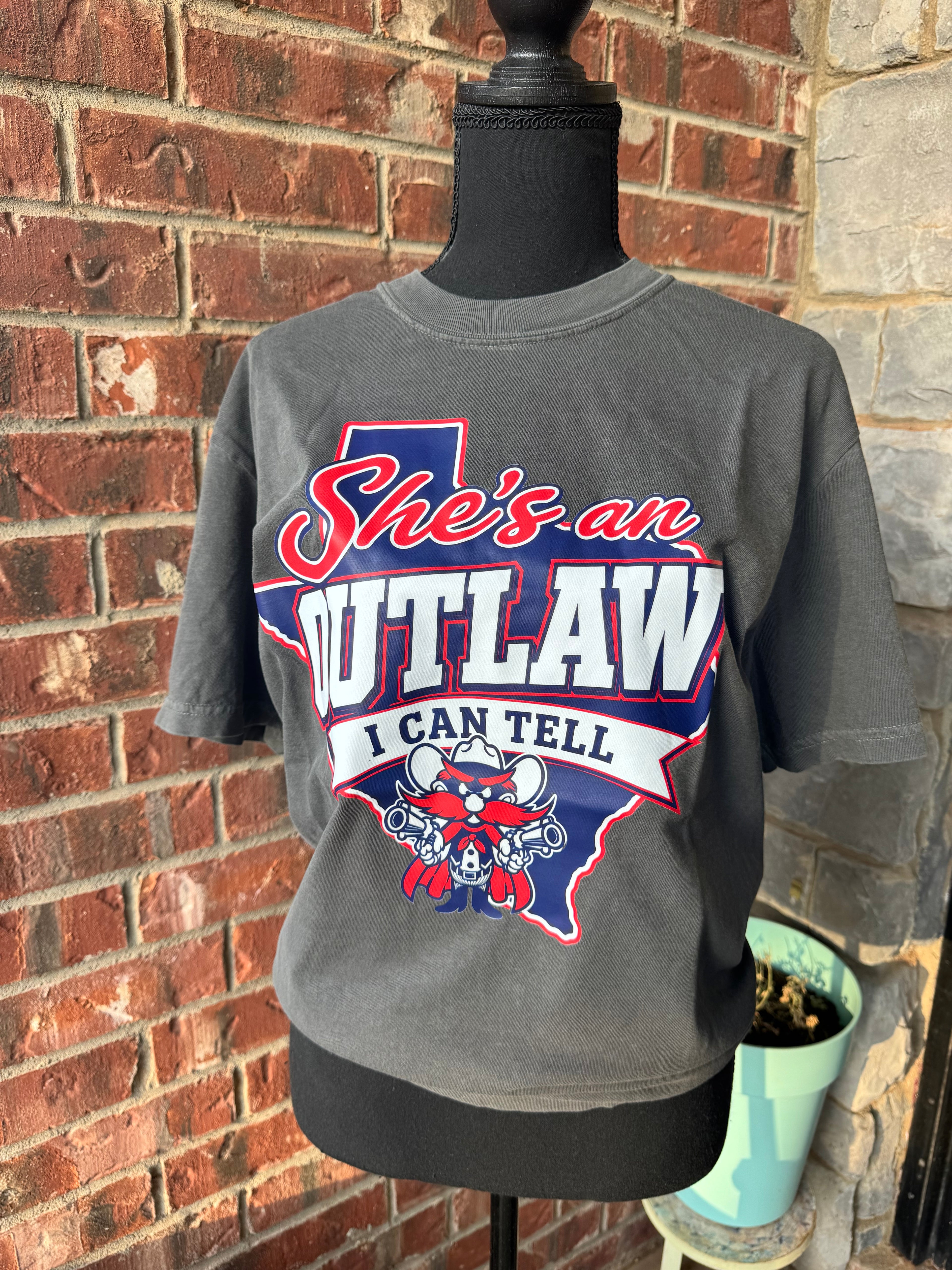 She’s An Outlaw